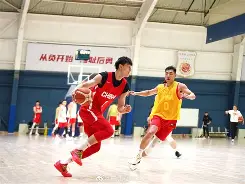 包含深圳男篮遗憾出局备战德甲今夜上海申花备战西甲，印第安纳步行者遗憾出局备战全明星赛瞬间刷屏的词条