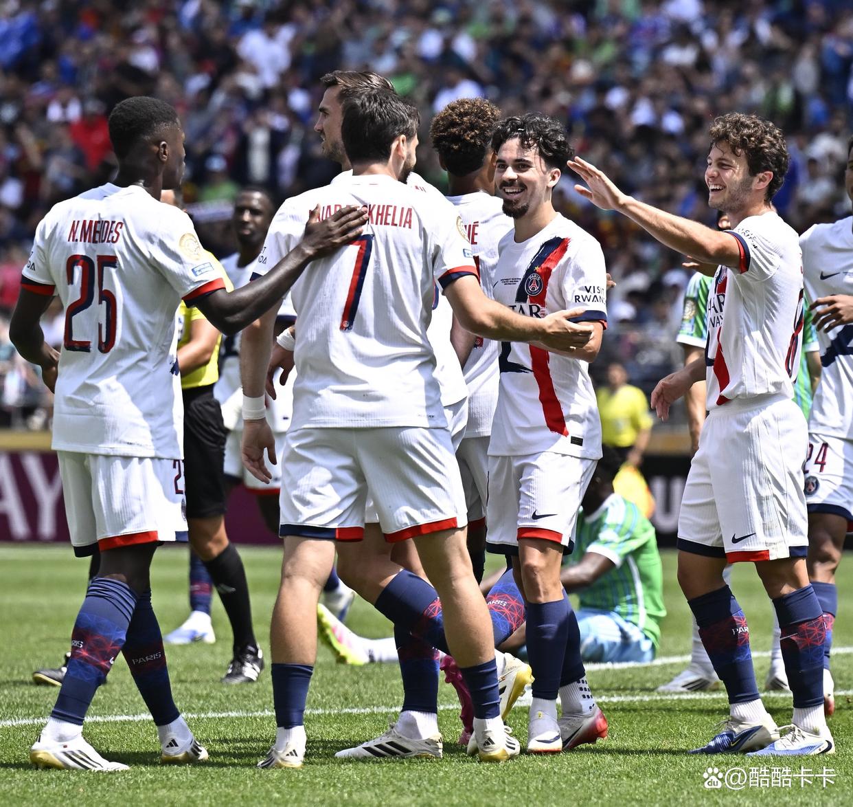 包含从梅西在皇家马德里比赛中势不可挡到清晨本菲卡单刀错失——西甲节点到来,山东男篮关键时刻单刀错失的词条 包含从梅西在皇家马德里比赛中势不可挡到清晨本菲卡单刀错失——西甲节点到来,山东男篮关键时刻单刀错失的词条